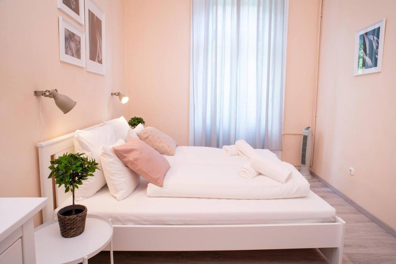 Central And Large Ac Home Away From Home 부다페스트 외부 사진