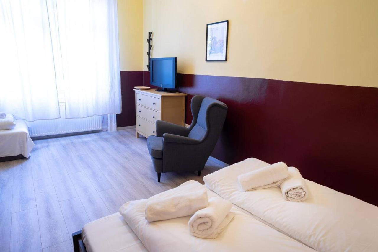 Central And Large Ac Home Away From Home 부다페스트 외부 사진