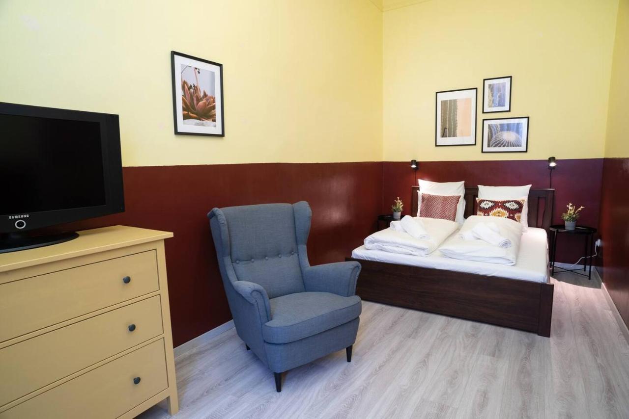 Central And Large Ac Home Away From Home 부다페스트 외부 사진