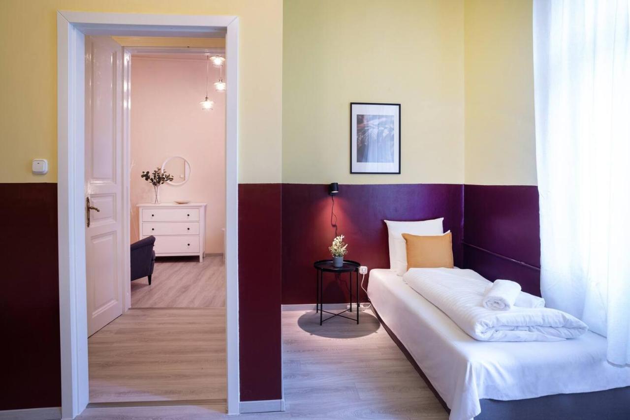 Central And Large Ac Home Away From Home 부다페스트 외부 사진